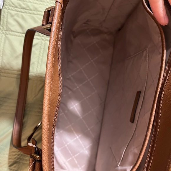 New w/o tags Michael Kors large tote brown saffiano leather - Picture 5 of 5